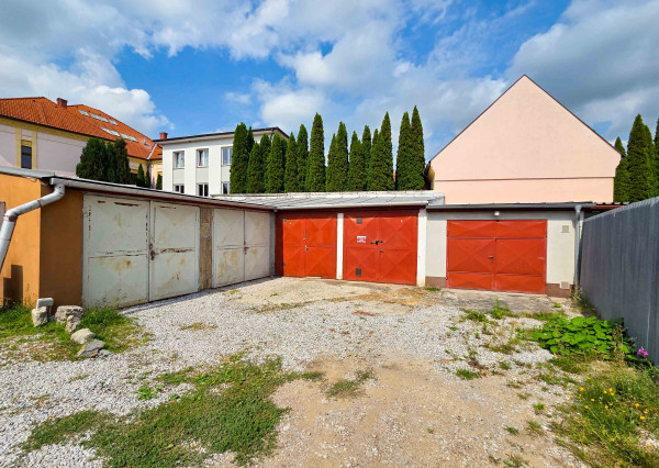 Exkluzívne, garáž, centrum, Spišská Nová Ves