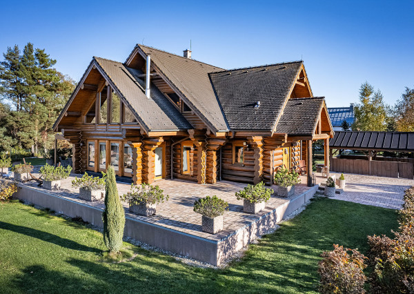 Zrubový rodinný dom, Veľká Lomnica