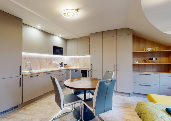 Prenájom garsónka s parkovaním, centrum, Spišská Nová ves