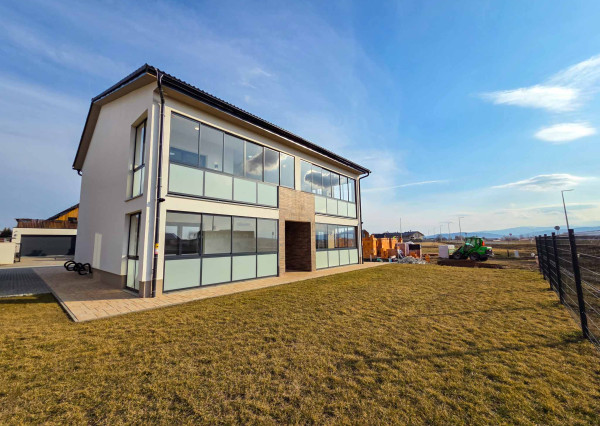 EXKLUZÍVNE 2i apartmán s terasou, parkovaním, Veľký Slavkov, okr. Poprad