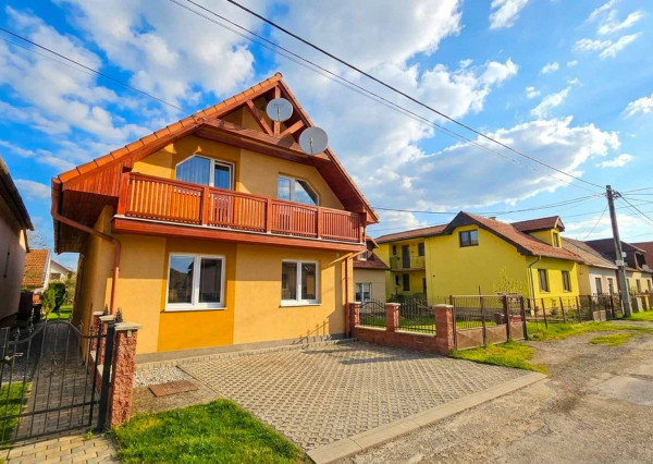 EXKLUZÍVNE dvojgeneračný rodinný dom, mesto Spišské Vlachy