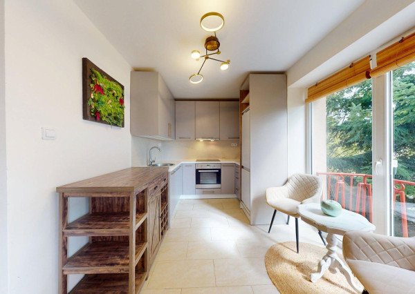 EXKLUZÍVNE 2 izbový byt, 2 balkóny, centrum, Spišská Nová Ves