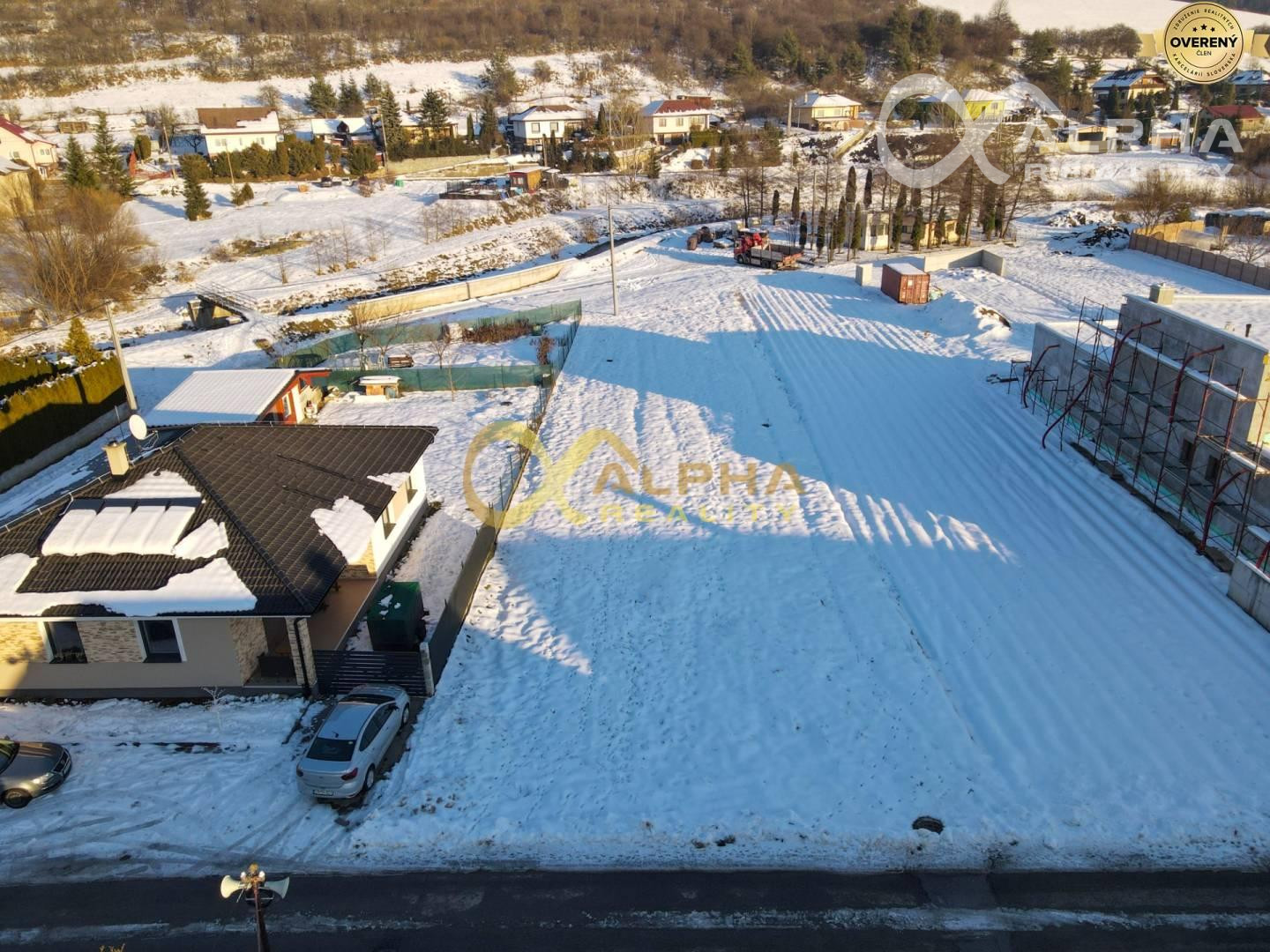 Exkluzívne pozemok vhodný na výstavbu rodinného domu, Harichovce