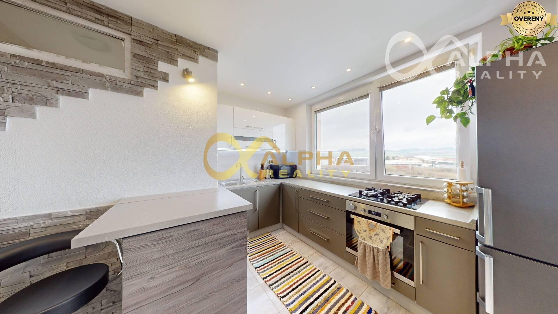 EXKLUZÍVNE 3 izbový byt s loggiou, sídlisko Mier, Spišská Nová Ves