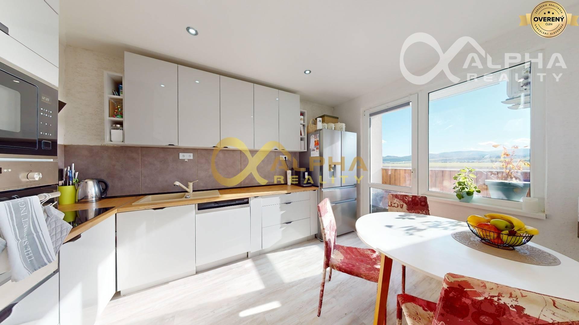 EXKLUZÍVNE 3 izbový byt s loggiou, sídlisko Západ, Spišská Nová Ves