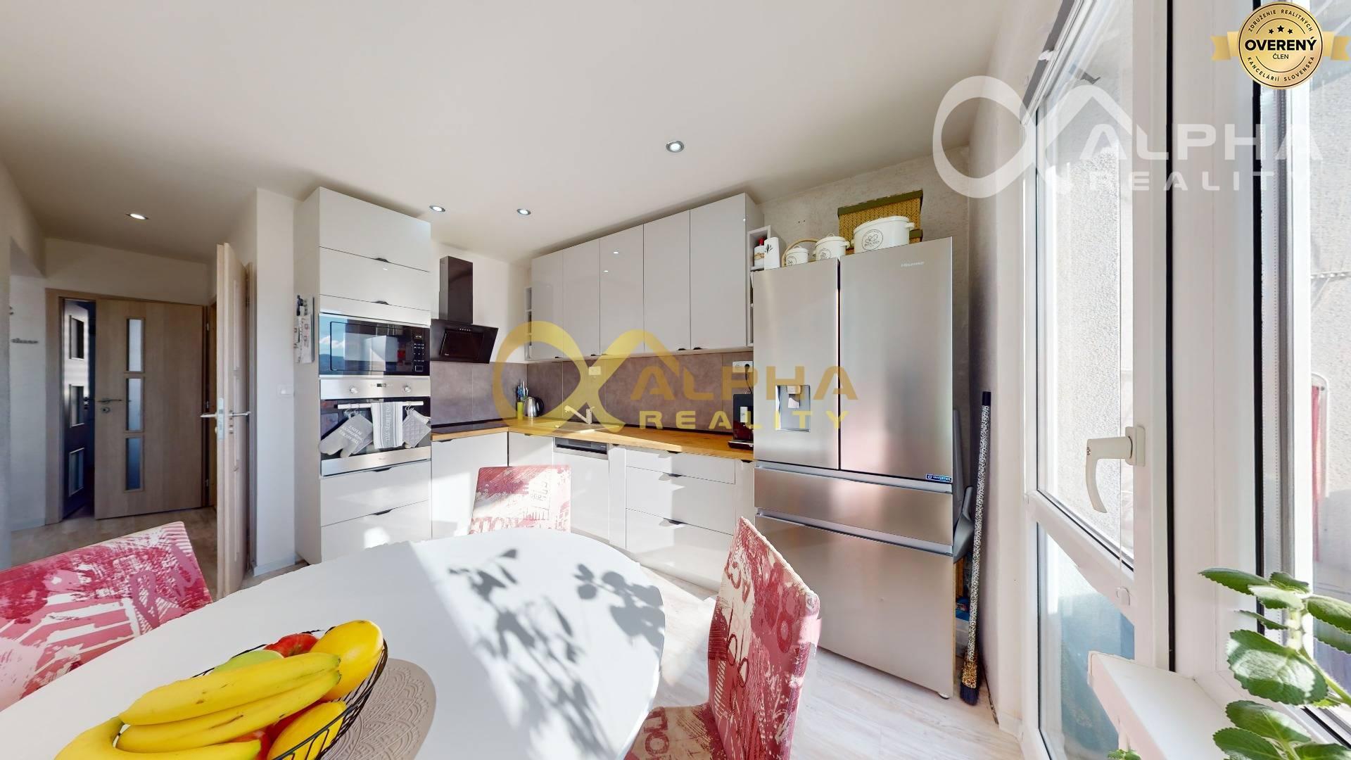 EXKLUZÍVNE 3 izbový byt s loggiou, sídlisko Západ, Spišská Nová Ves