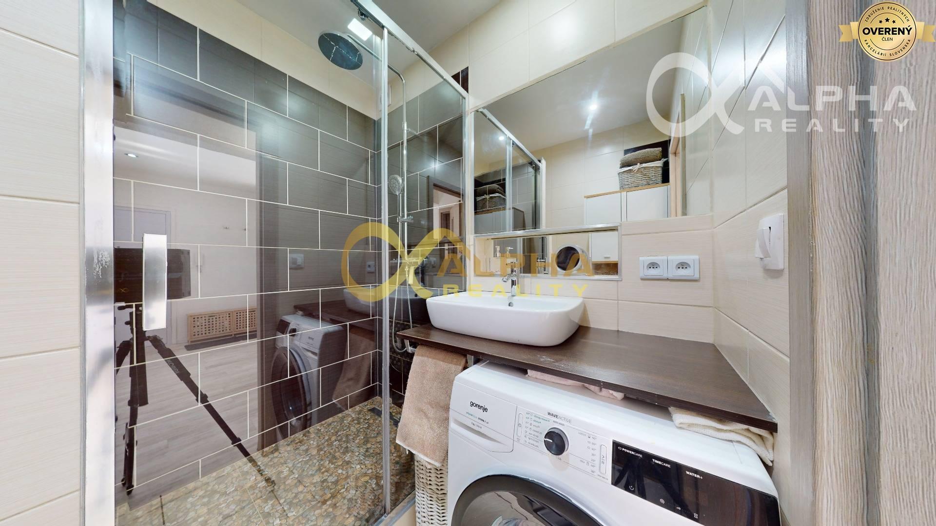 EXKLUZÍVNE 3 izbový byt s loggiou, sídlisko Západ, Spišská Nová Ves