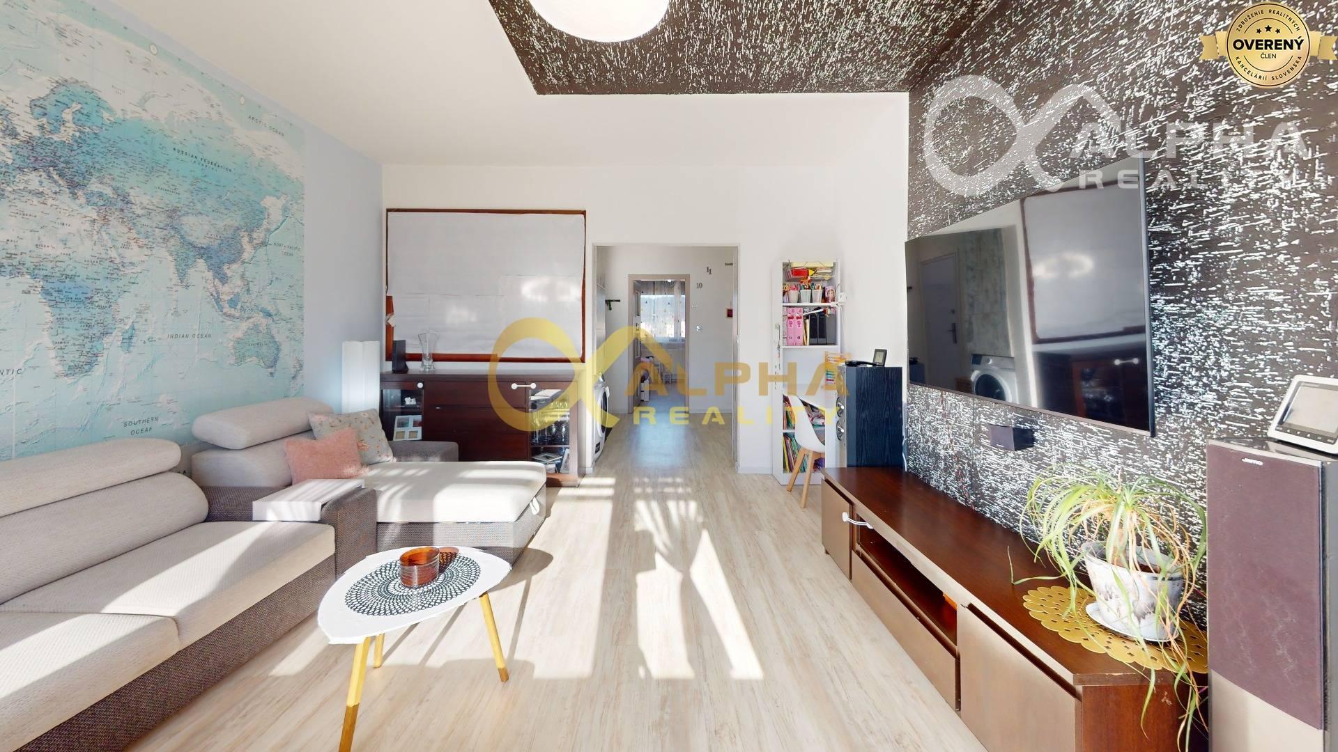 EXKLUZÍVNE 3 izbový byt s loggiou, sídlisko Západ, Spišská Nová Ves