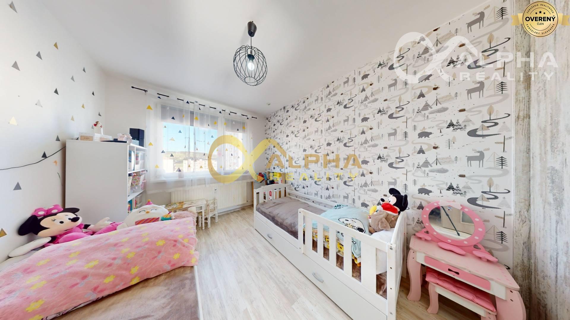 EXKLUZÍVNE 3 izbový byt s loggiou, sídlisko Západ, Spišská Nová Ves