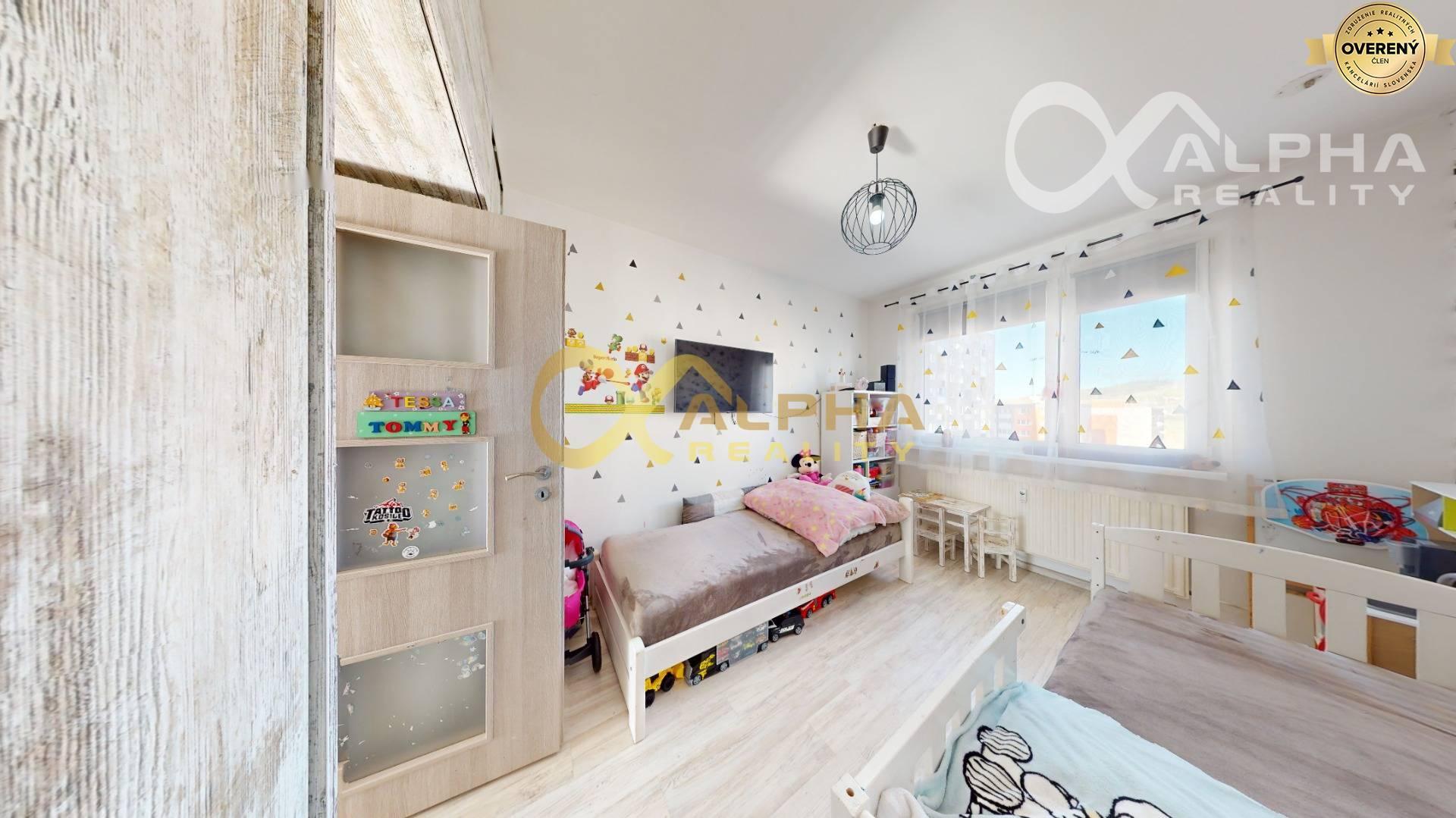 EXKLUZÍVNE 3 izbový byt s loggiou, sídlisko Západ, Spišská Nová Ves