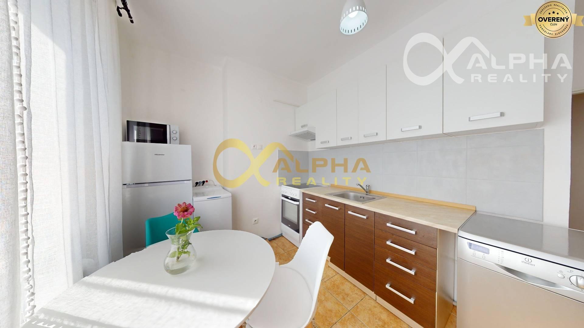 EXKLUZÍVNE 2 izbový byt s balkónom, centrum, Spišská Nová Ves