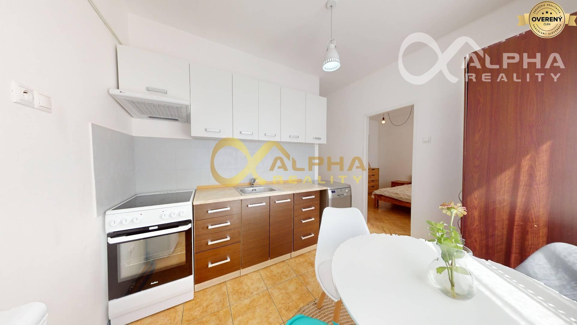 EXKLUZÍVNE 2 izbový byt s balkónom, centrum, Spišská Nová Ves