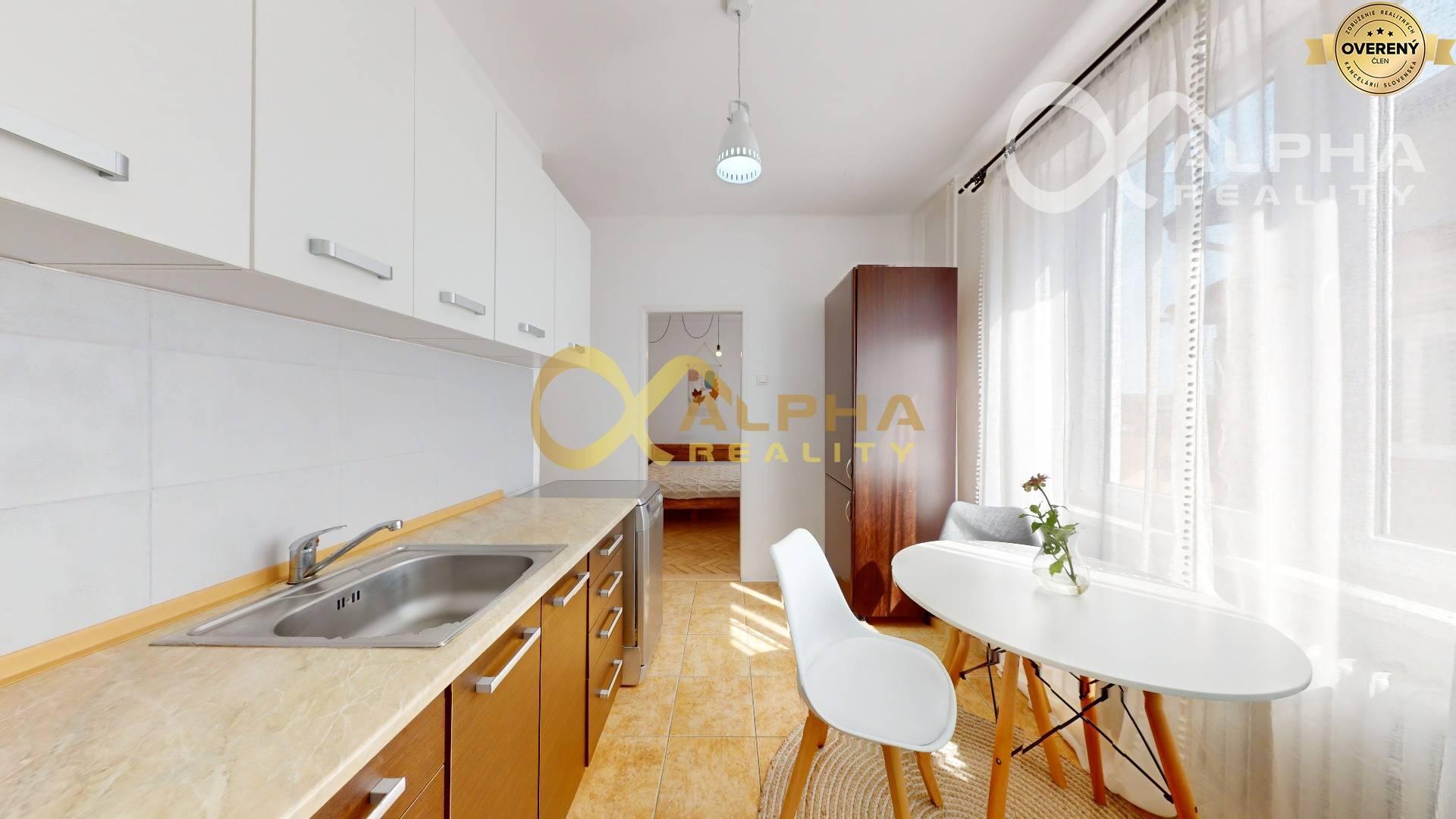 EXKLUZÍVNE 2 izbový byt s balkónom, centrum, Spišská Nová Ves