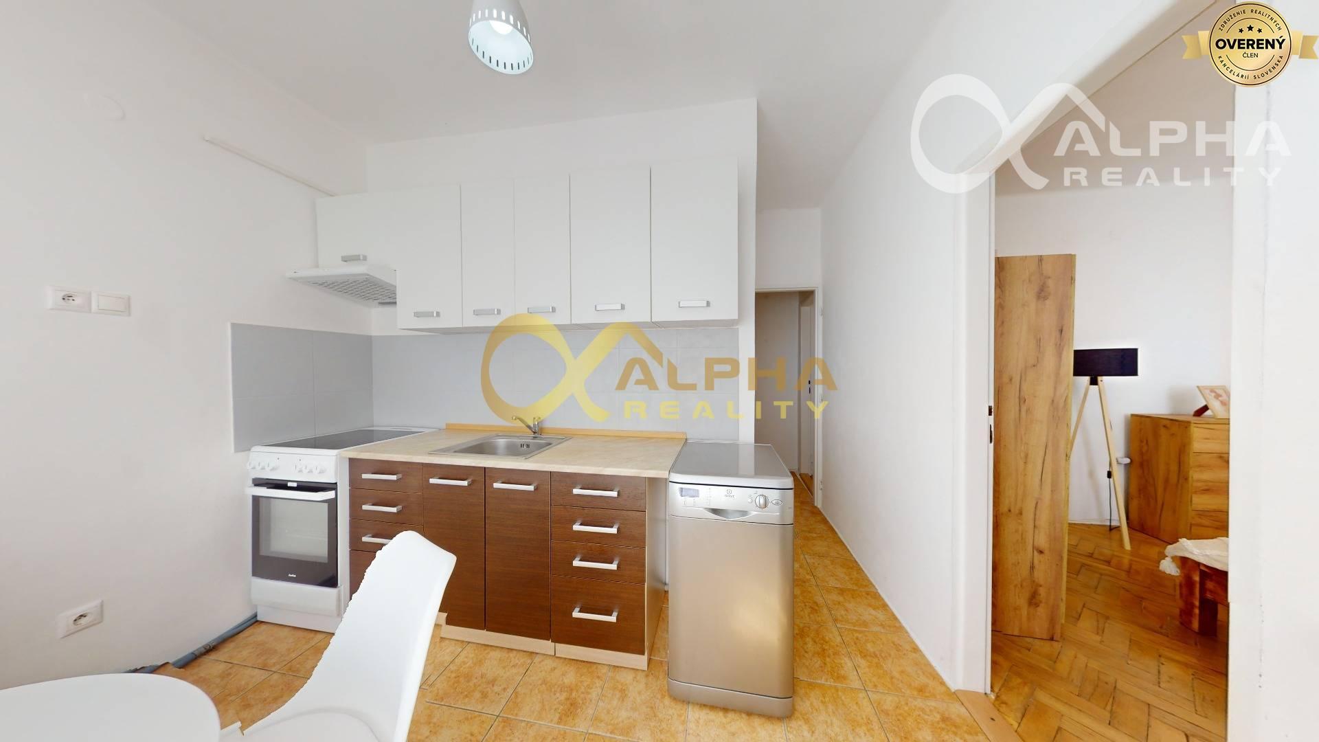 EXKLUZÍVNE 2 izbový byt s balkónom, centrum, Spišská Nová Ves