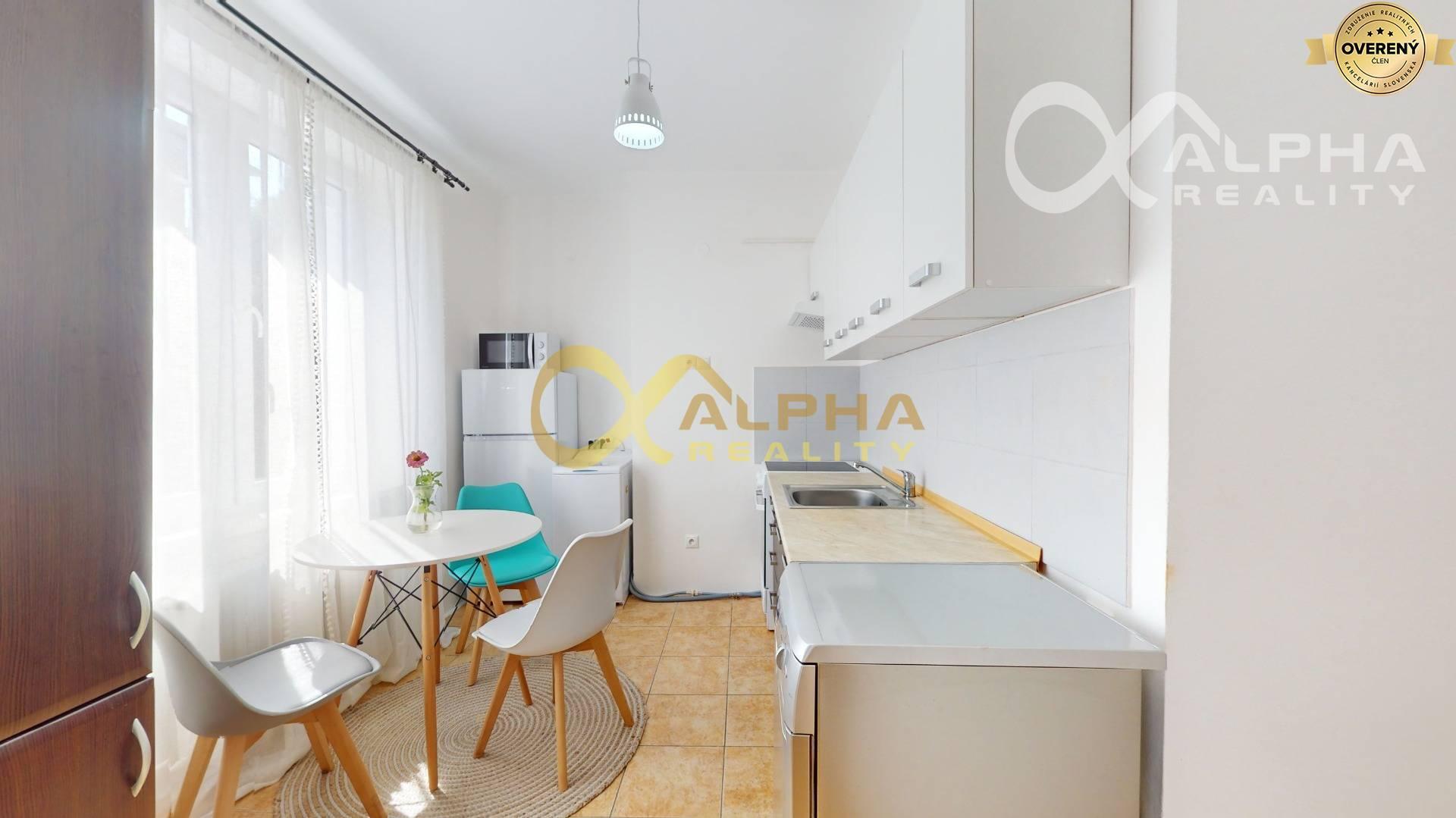 EXKLUZÍVNE 2 izbový byt s balkónom, centrum, Spišská Nová Ves