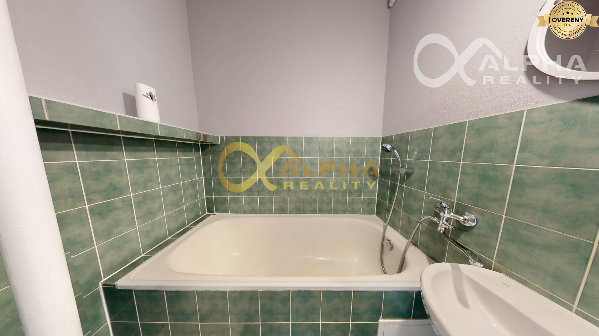 EXKLUZÍVNE 2 izbový byt s balkónom, centrum, Spišská Nová Ves