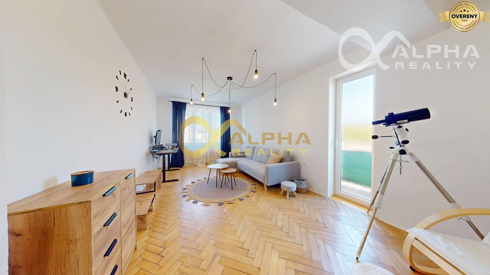 EXKLUZÍVNE 2 izbový byt s balkónom, centrum, Spišská Nová Ves