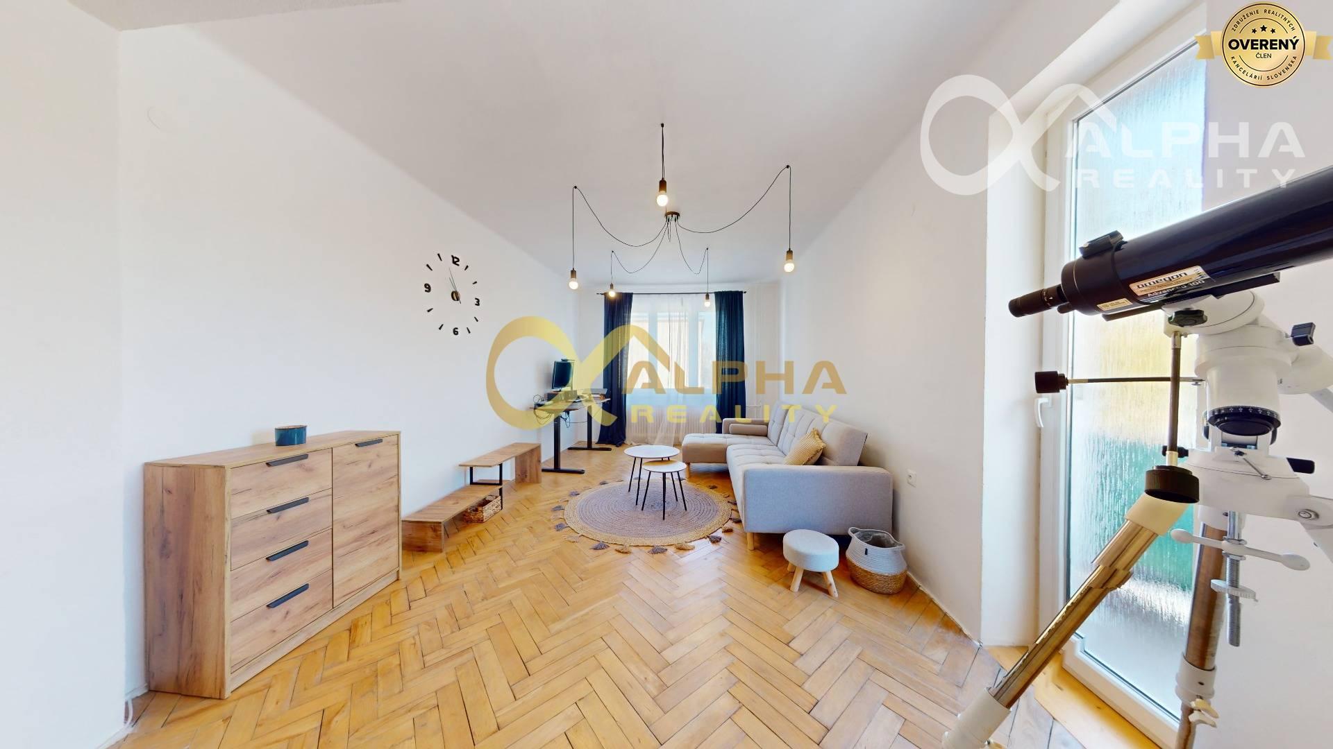 EXKLUZÍVNE 2 izbový byt s balkónom, centrum, Spišská Nová Ves