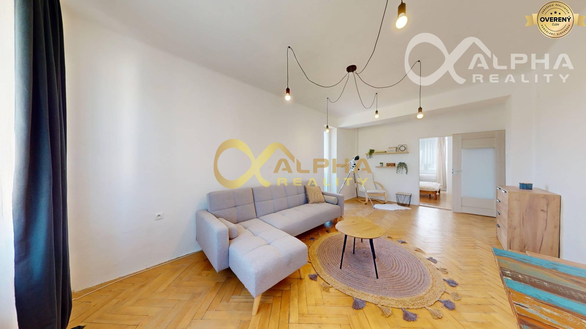 EXKLUZÍVNE 2 izbový byt s balkónom, centrum, Spišská Nová Ves