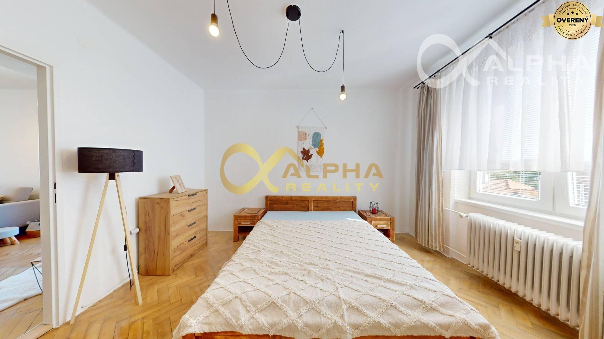 EXKLUZÍVNE 2 izbový byt s balkónom, centrum, Spišská Nová Ves