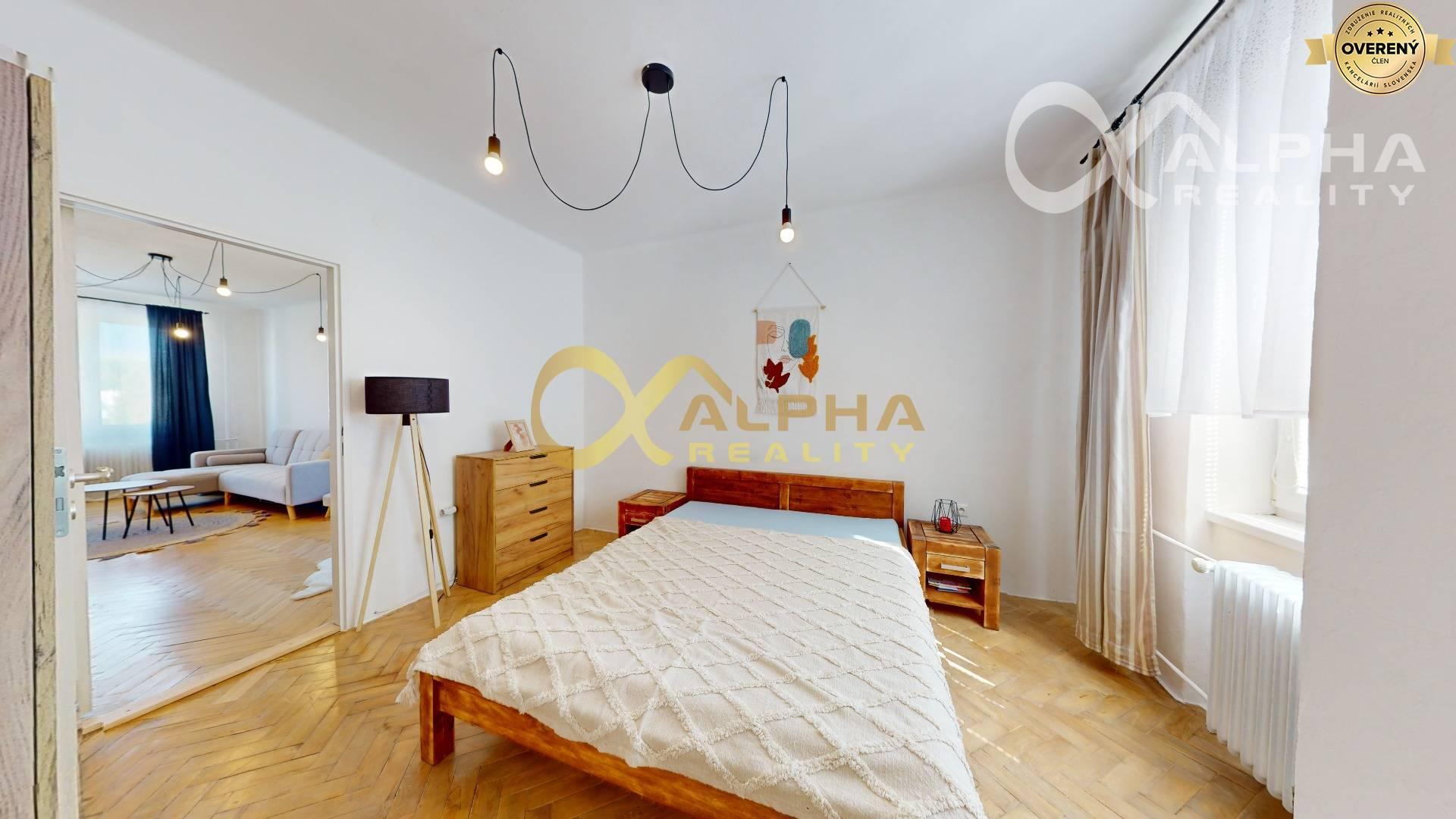 EXKLUZÍVNE 2 izbový byt s balkónom, centrum, Spišská Nová Ves