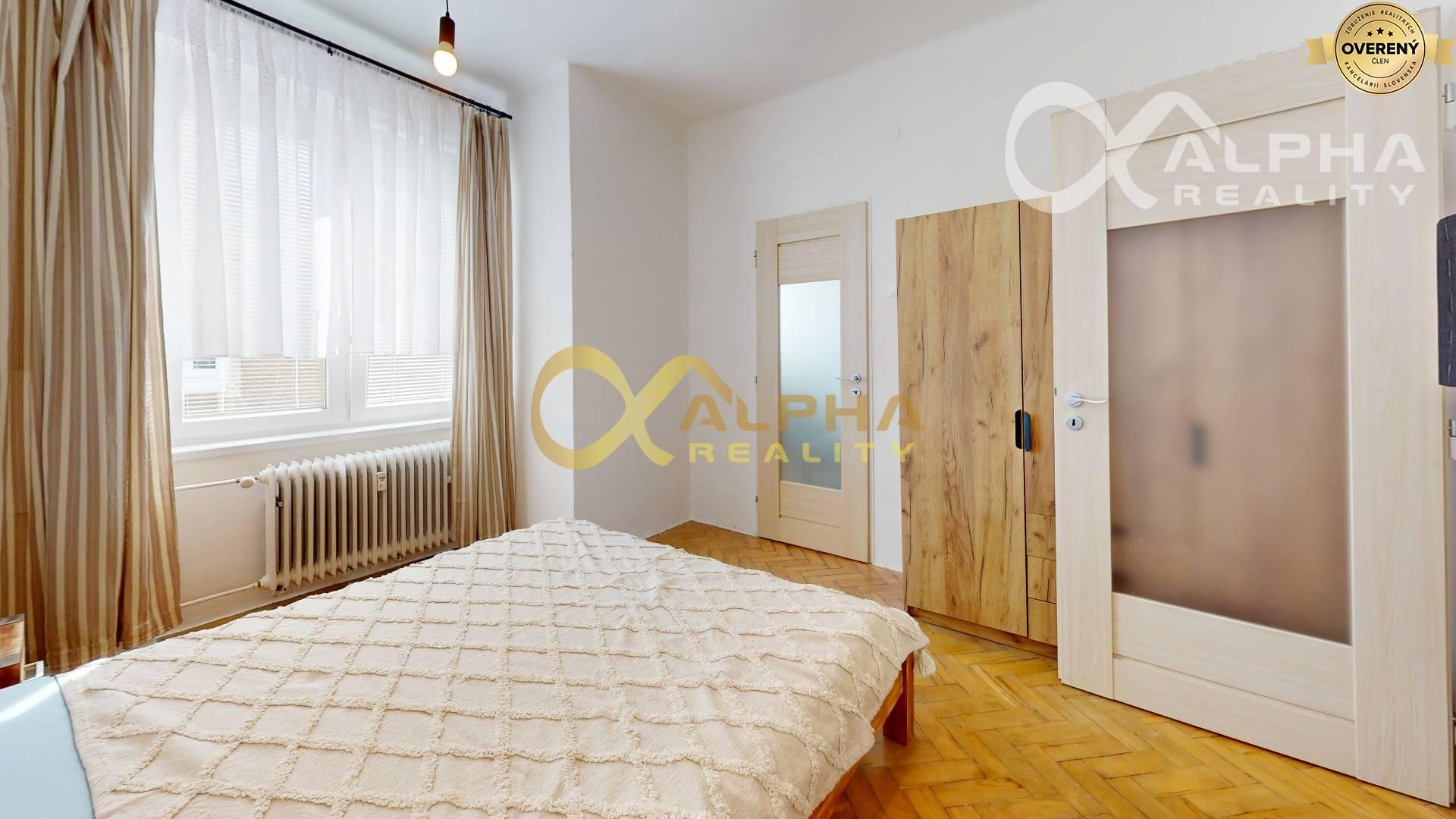 EXKLUZÍVNE 2 izbový byt s balkónom, centrum, Spišská Nová Ves