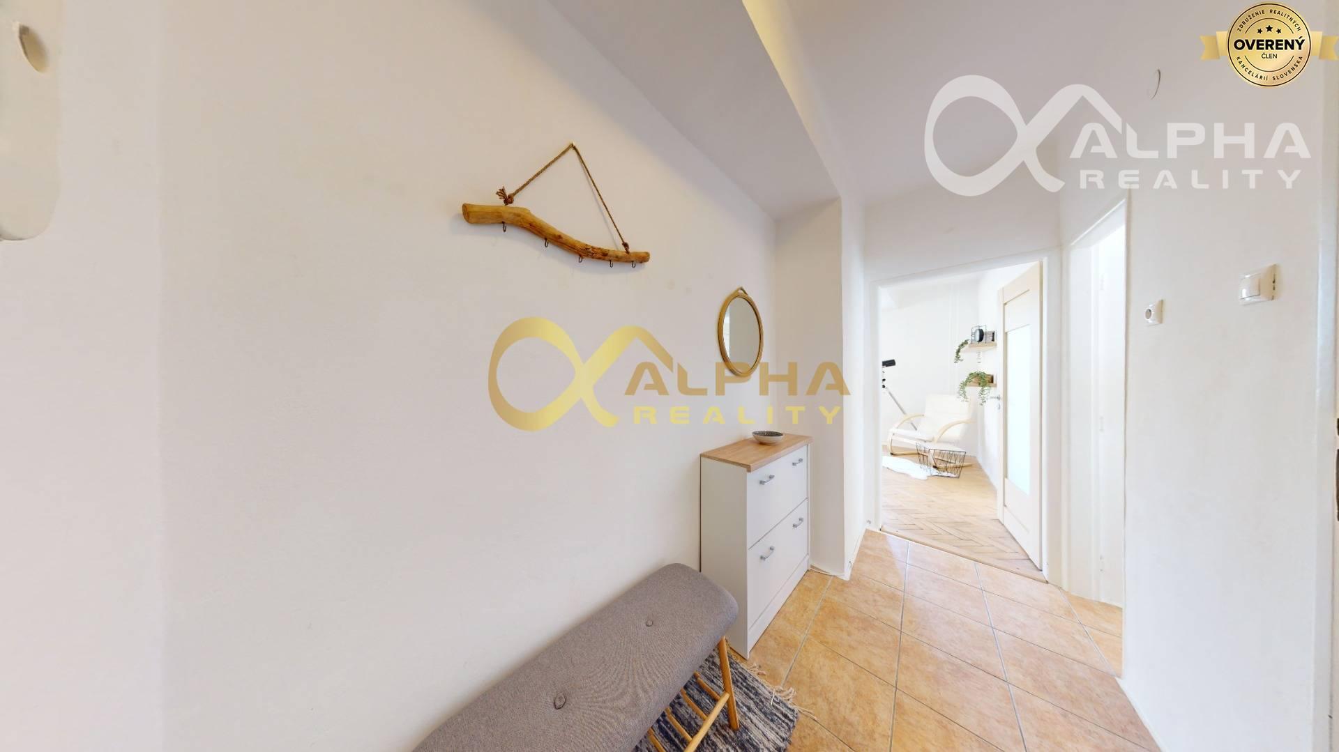 EXKLUZÍVNE 2 izbový byt s balkónom, centrum, Spišská Nová Ves