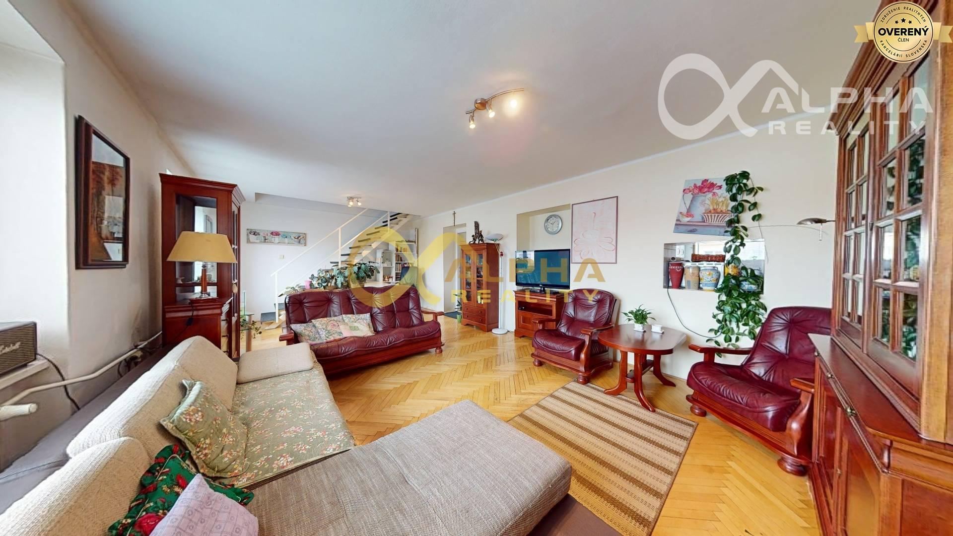 EXKLUZÍVNE 4 izbový mezonetový byt, centrum, Spišská Nová Ves