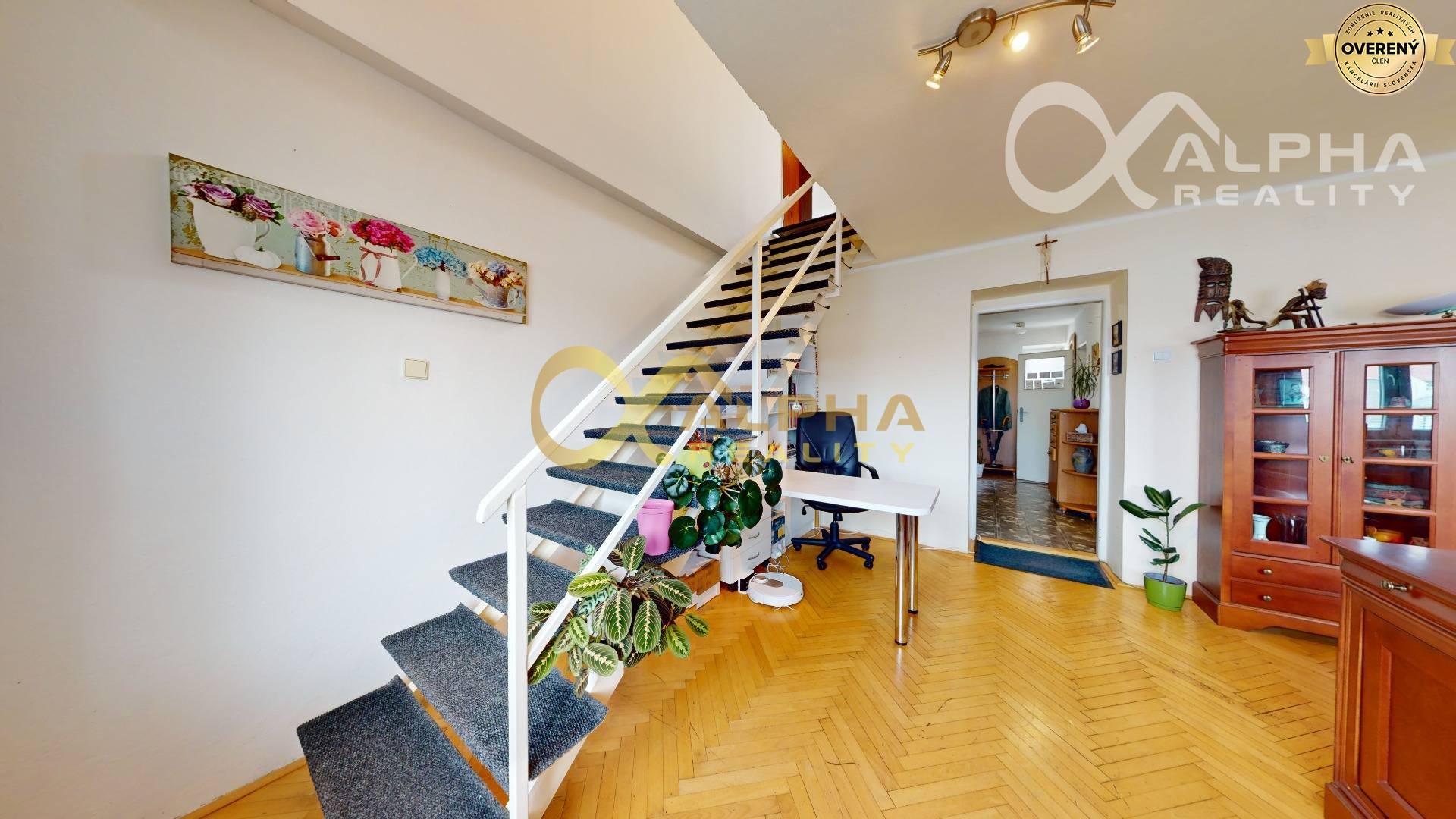 EXKLUZÍVNE 4 izbový mezonetový byt, centrum, Spišská Nová Ves