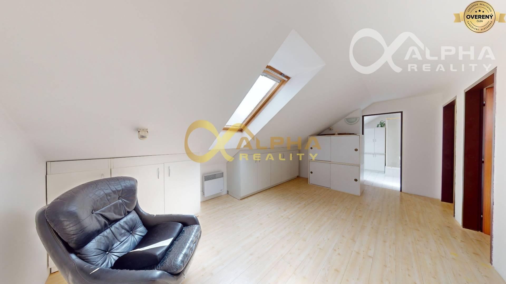 EXKLUZÍVNE 4 izbový mezonetový byt, centrum, Spišská Nová Ves