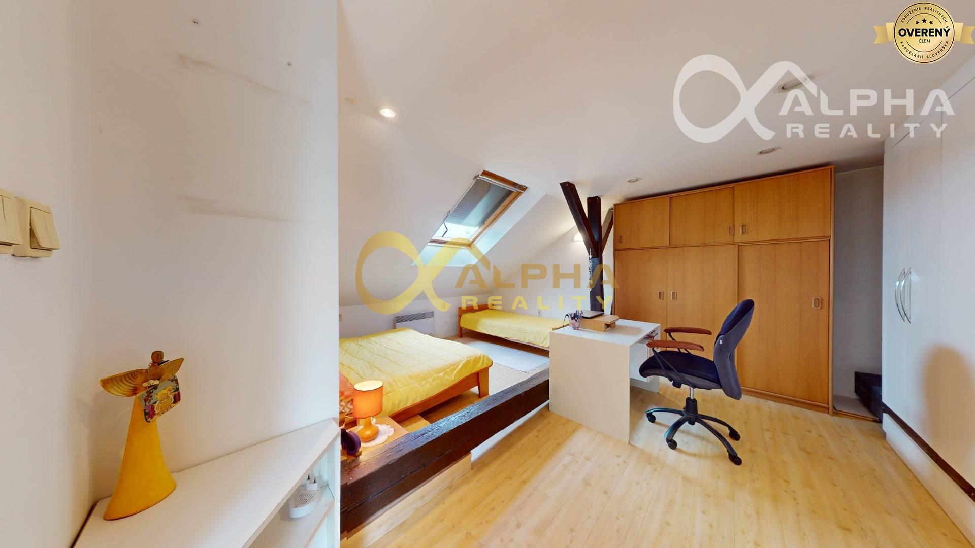 EXKLUZÍVNE 4 izbový mezonetový byt, centrum, Spišská Nová Ves