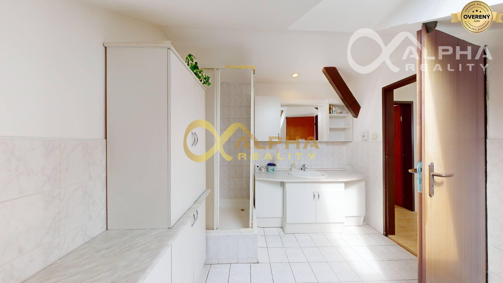 EXKLUZÍVNE 4 izbový mezonetový byt, centrum, Spišská Nová Ves