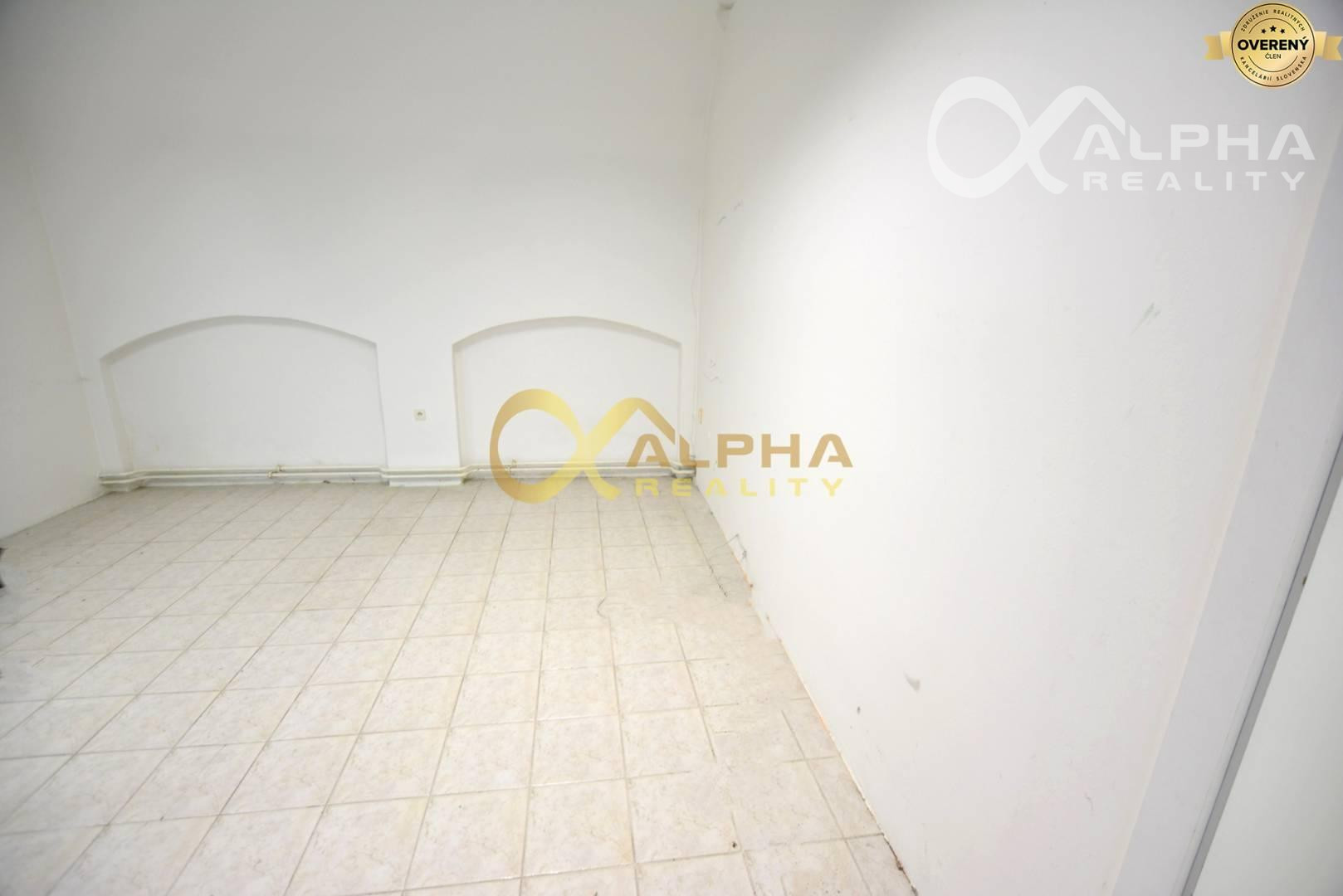 Prenájom obchodných priestorov, centrum, Spišská Nová Ves