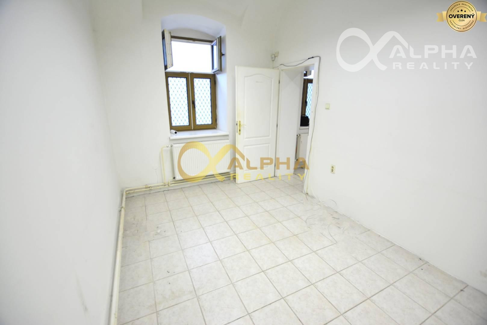 Prenájom obchodných priestorov, centrum, Spišská Nová Ves