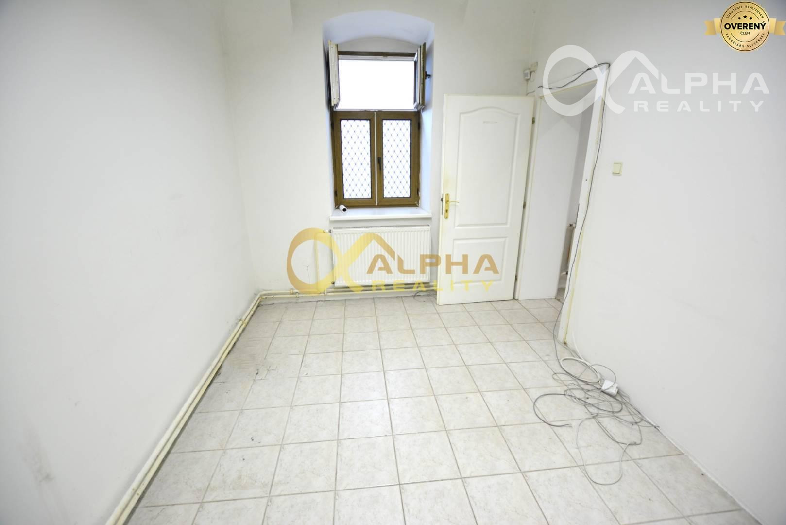 Prenájom obchodných priestorov, centrum, Spišská Nová Ves