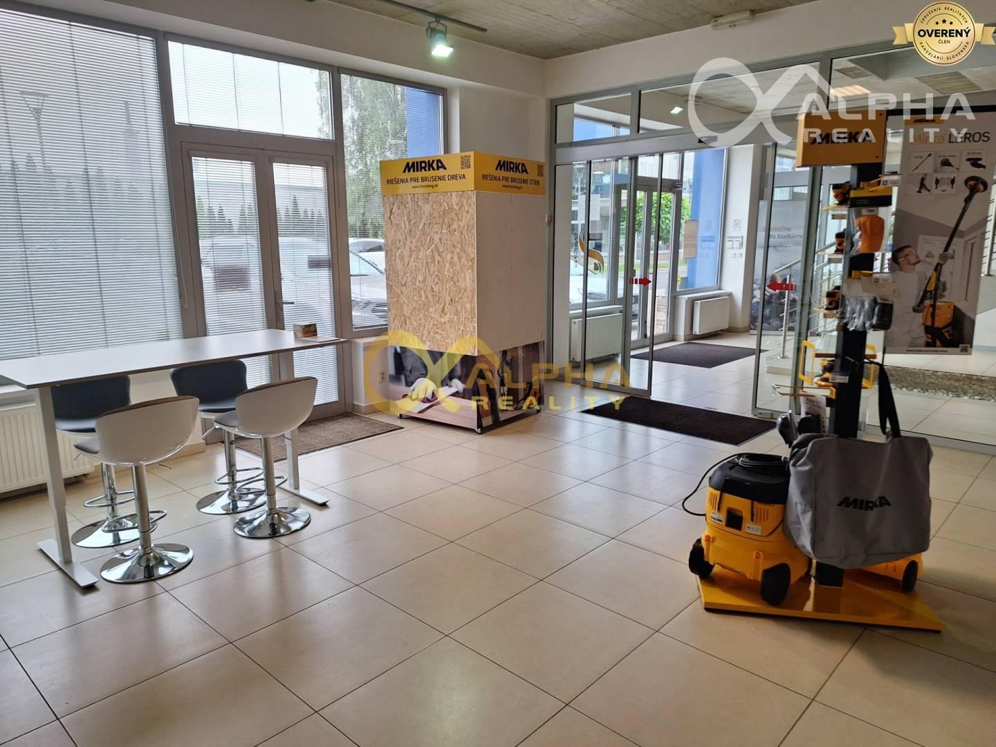 Prenájom obchodné priestory, 101 m2, Spišská Nová Ves