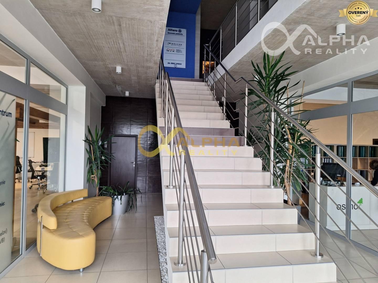 Prenájom obchodné priestory, 101 m2, Spišská Nová Ves