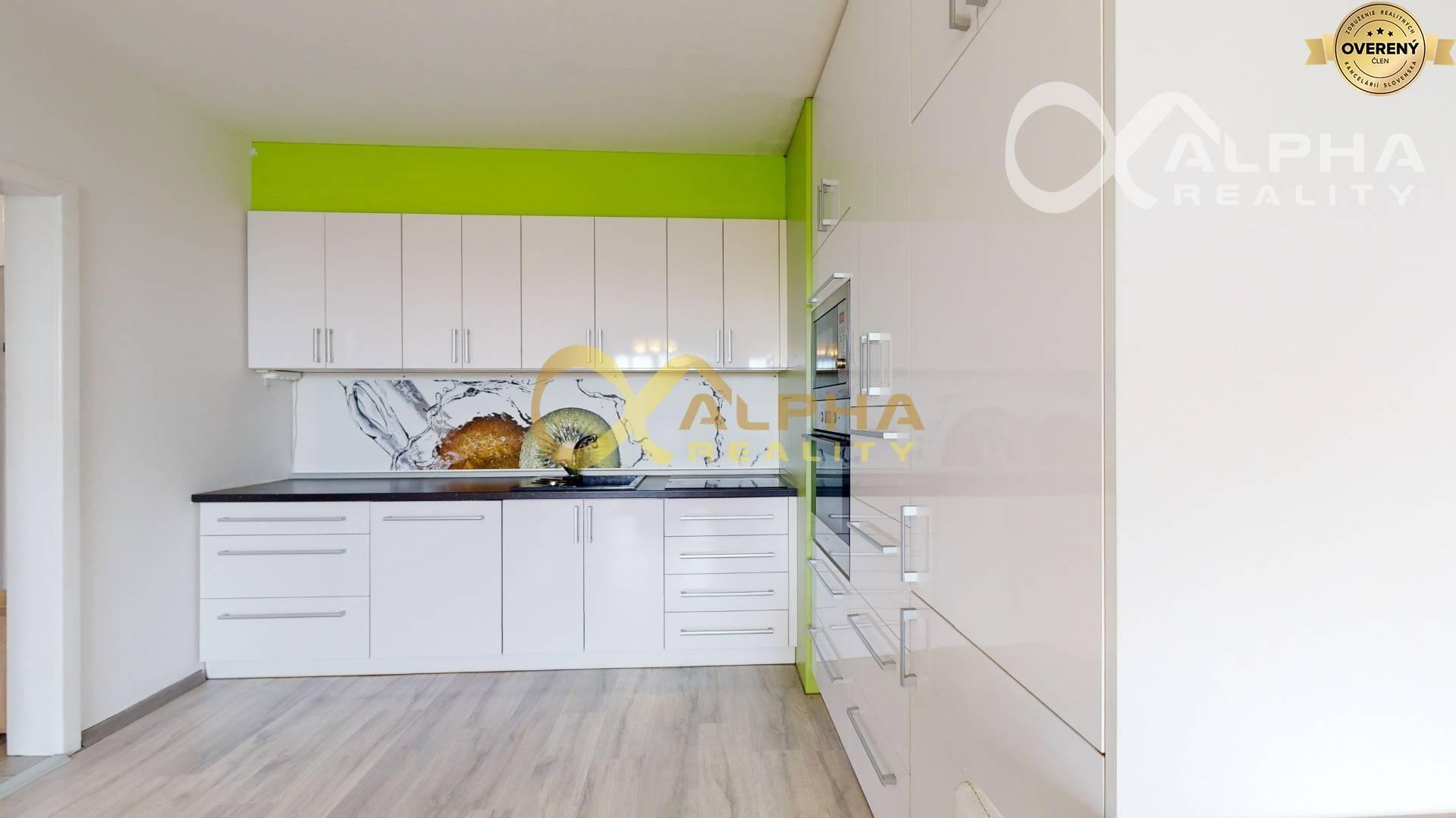 EXKLUZÍVNE 2 izbový byt s 2 loggiami, Spišská Nová Ves