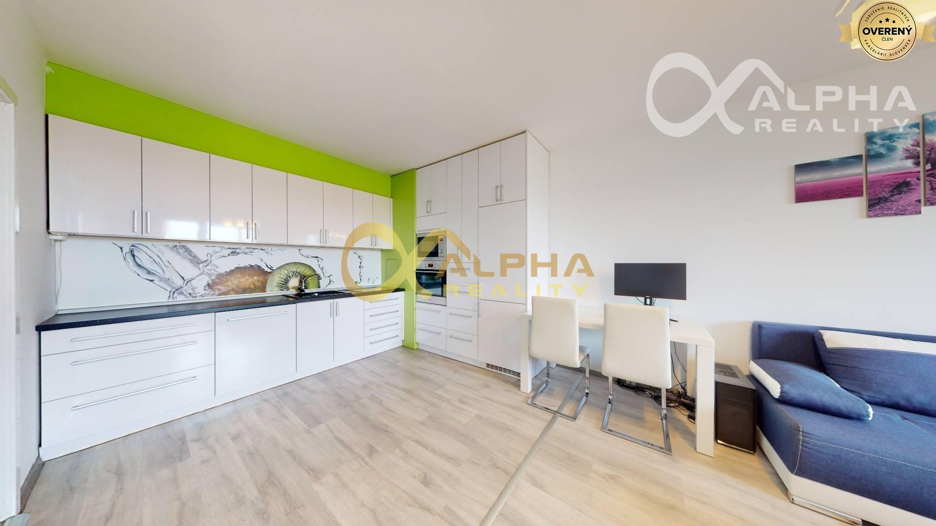 EXKLUZÍVNE 2 izbový byt s 2 loggiami, Spišská Nová Ves