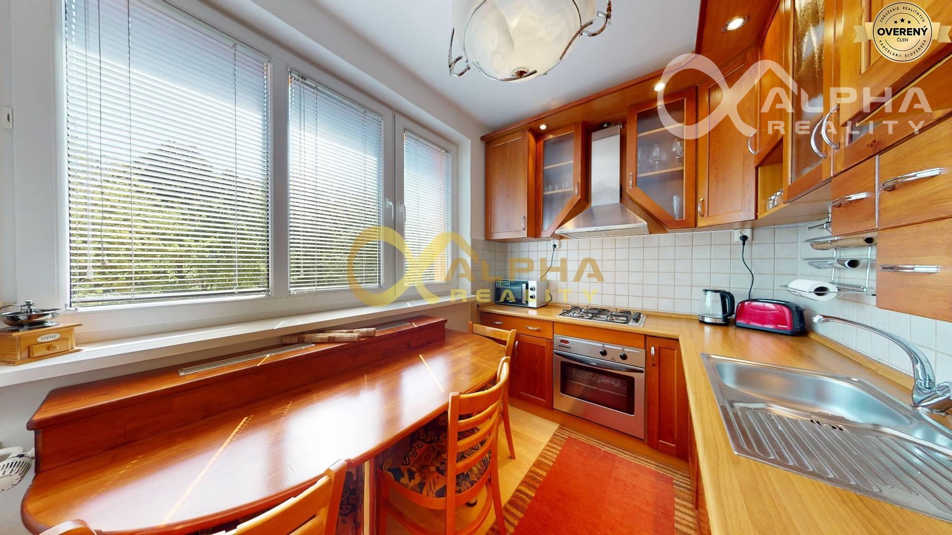 EXKLUZÍVNE 2 izbový byt s loggiou, sídlisko Tarča, Spišská Nová Ves