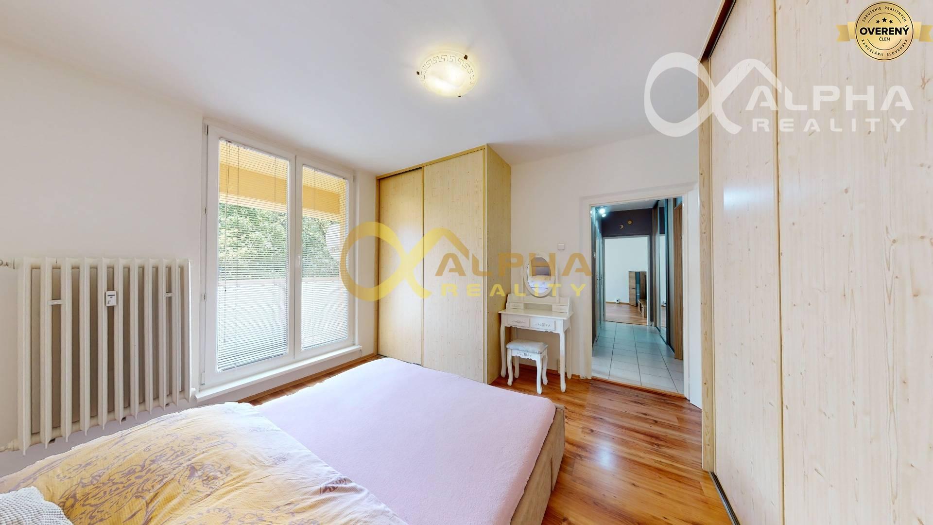 EXKLUZÍVNE 2 izbový byt s loggiou, sídlisko Tarča, Spišská Nová Ves