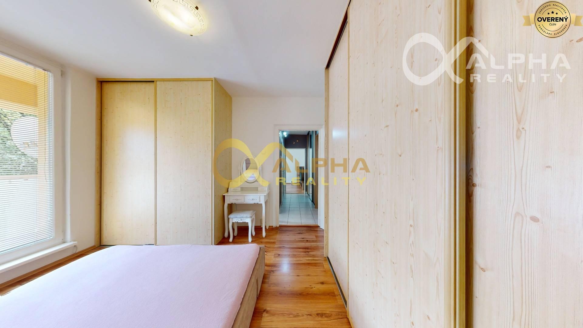 EXKLUZÍVNE 2 izbový byt s loggiou, sídlisko Tarča, Spišská Nová Ves