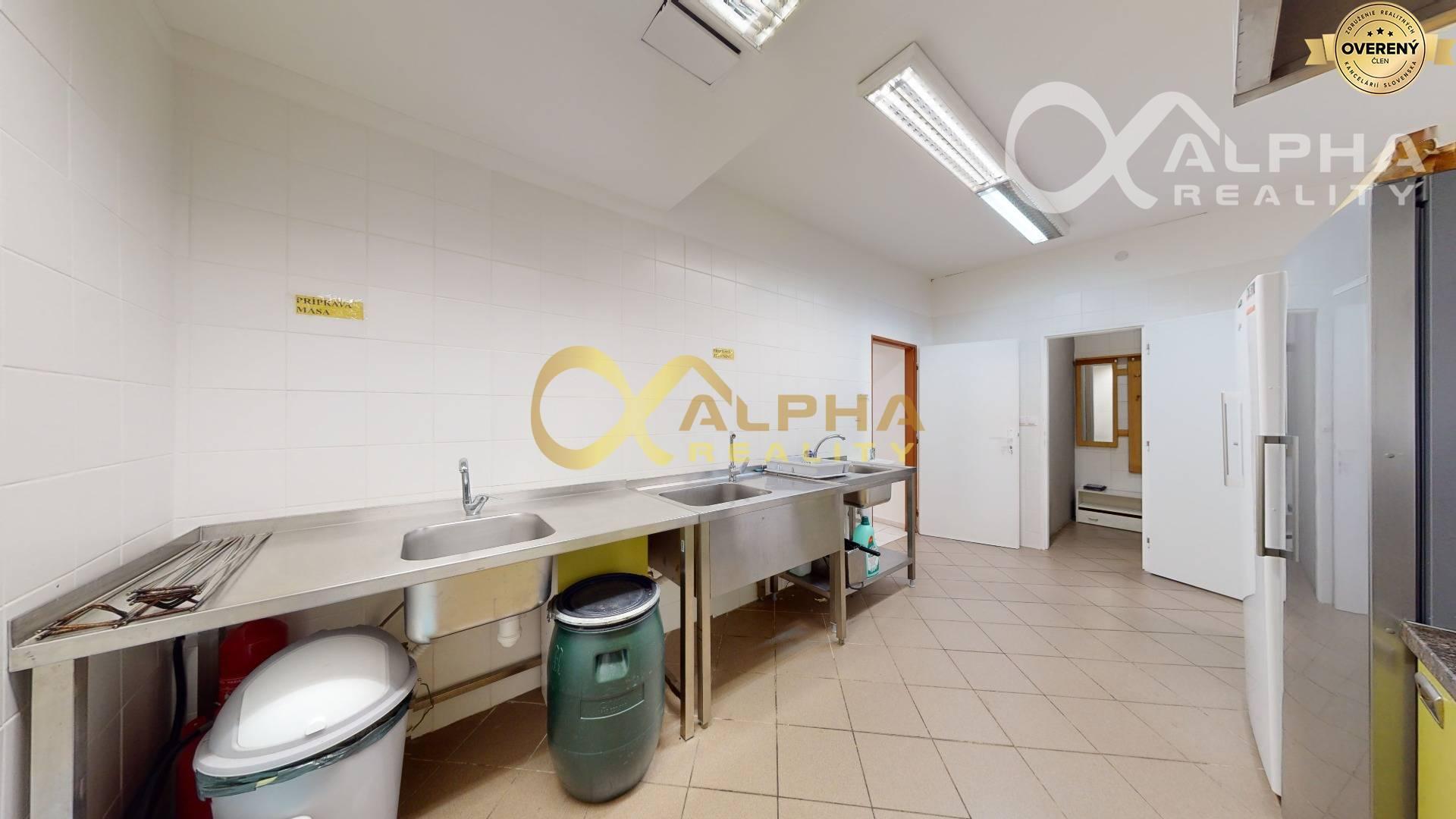 EXKLUZÍVNE Polyfunkčný objekt, širšie centrum, Spišská Nová Ves