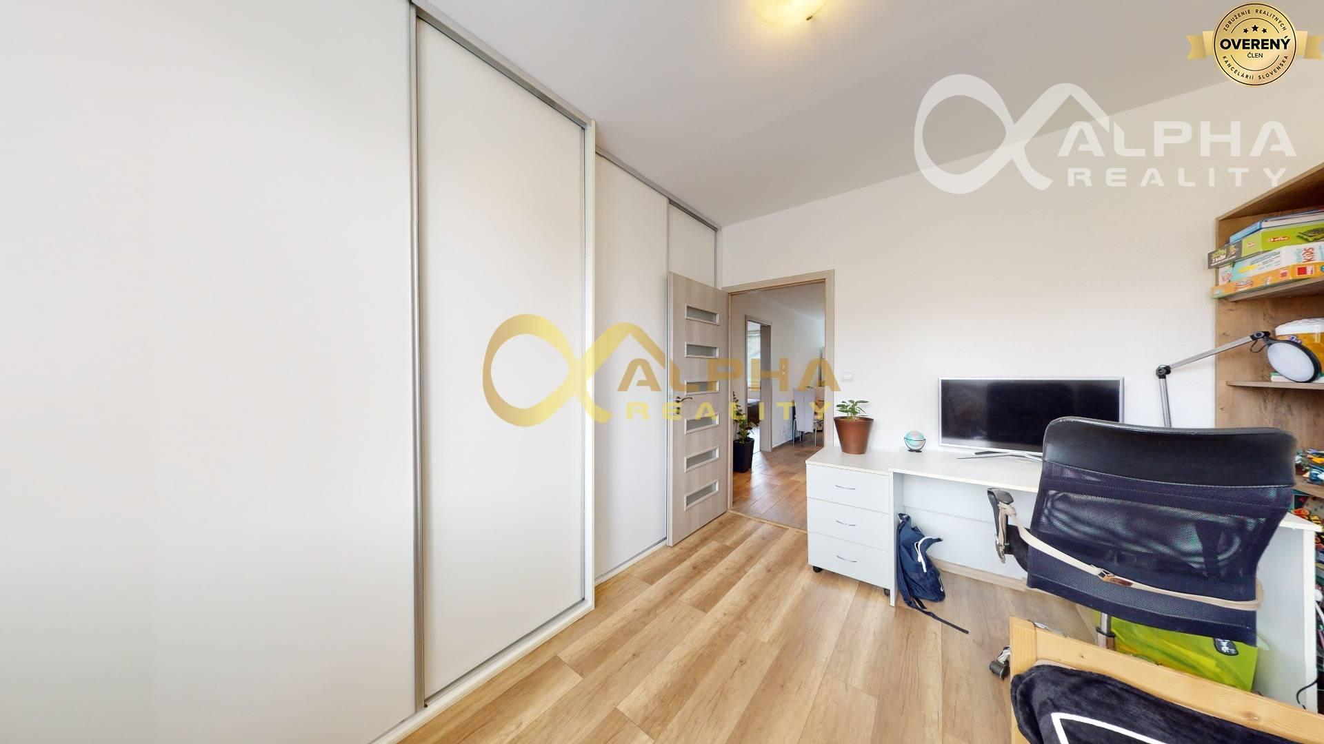 EXKLUZÍVNE 3 izbový byt, sídlisko Mier, Spišská Nová Ves