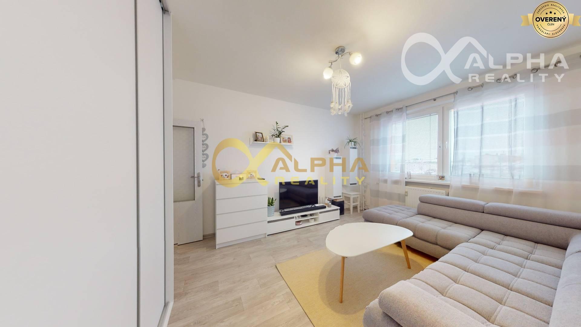 2 izbový byt s loggiou, sídlisko Západ, Levoča