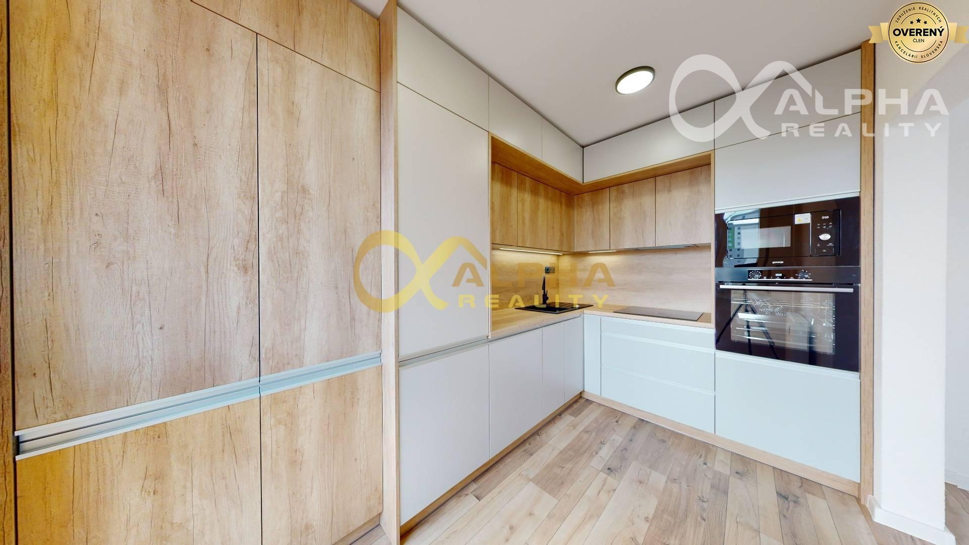 EXKLUZÍVNE 3i byt po kompletnej rekonštrukcii, sídl. Západ, Sp.N.Ves