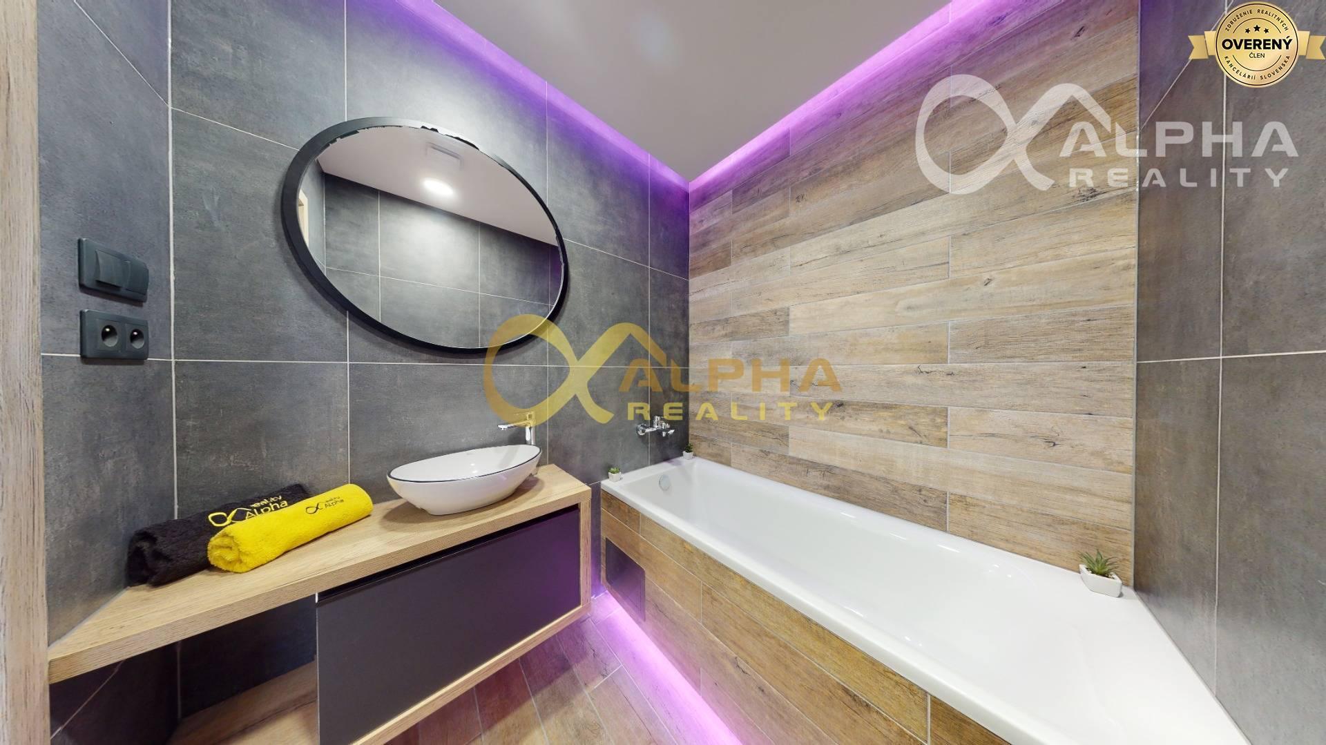 EXKLUZÍVNE 3i byt po kompletnej rekonštrukcii, sídl. Západ, Sp.N.Ves