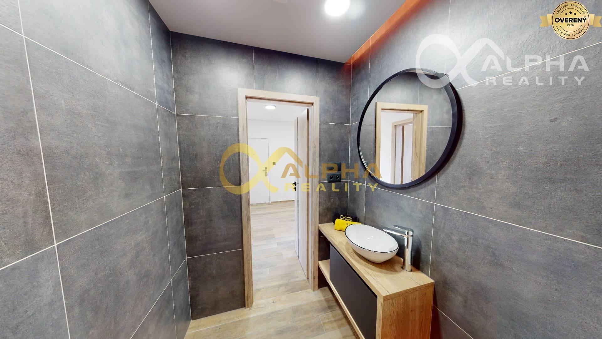 EXKLUZÍVNE 3i byt po kompletnej rekonštrukcii, sídl. Západ, Sp.N.Ves