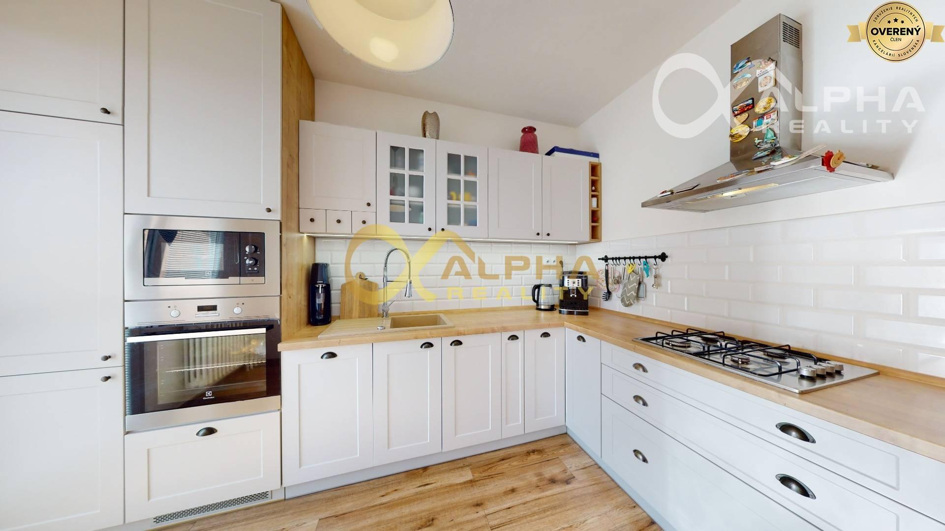 EXKLUZÍVNE 2 izbový byt s loggiou, sídl. Západ, Spišská Nová Ves