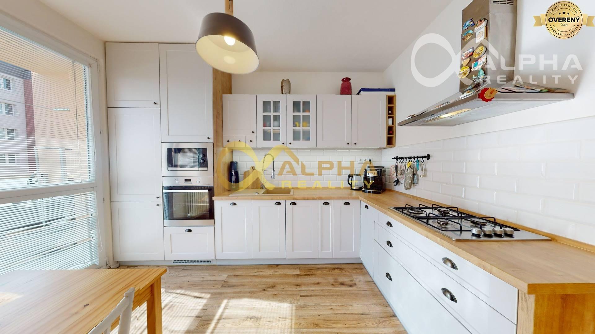 EXKLUZÍVNE 2 izbový byt s loggiou, sídl. Západ, Spišská Nová Ves